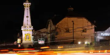Tips Plesir Kala Malam di Jogja Naik GoRide (Unsplash)