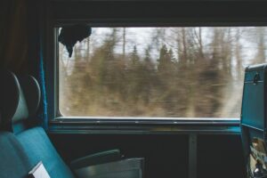 Penumpang yang Beli 2 Kursi Kereta Ekonomi PSO demi Bisa Selonjoran Adalah Orang yang Maruk dan Egois