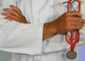 3 Kali Gagal Tes Sekolah Kedinasan, Akhirnya Malah Lolos Kedokteran UGM yang Terpaksa Direlakan karena Biaya Mojok.co