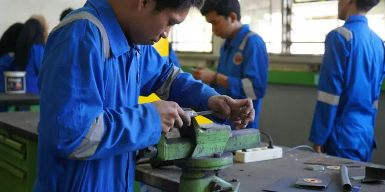 Maganghub Kemnaker, program waras pemerintah yang layak dipertahankan Mojok.co