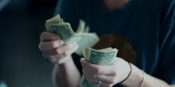 Freelancer in this economy: nggak bisa pilih-pilih kerjaan, upah nggak seberapa dan cuma numpang lewat Mojok.co