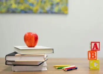 8 keresahan guru agama, pekerjaan tidak maksimal karena dianaktirikan Kemendikdasmen Mojok.co