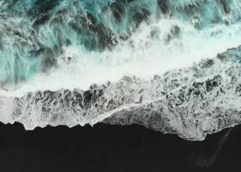 Potensi Pantai Cibugel Indramayu jadi sia-sia karena nggak diurus secara serius Mojok.co