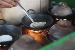 4 kuliner Bandung yang bikin orang Semarang gagal paham. Nama dan tampilan mirip, tapi rasanya berbeda