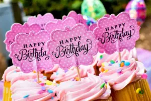 Kecewa pada teman yang tidak mengucapkan selamat ulang tahun, saya jadi belajar tidak berekspektasi pada manusia 