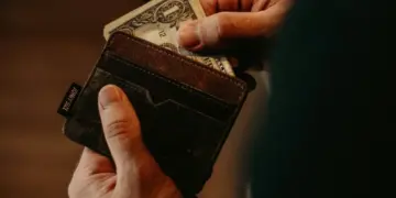 Rezeki memang tak melulu soal uang, tapi senang juga rasanya kalau dapat duit bertubi-tubi Mojok.co