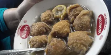 4 kesalahan pembeli saat menyantap cuanki yang membuat rasanya kurang nikmat Mojok.co
