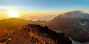 Kecewa dengan kebiasaan dagel di Lembata NTT, memang bikin guyub, tapi amat membebani secara tenaga dan materi Mojok.co