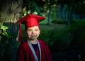 Tolong hentikan tradisi perpisahan sekolah anak SD di hotel atau tempat mubazir lainnya, ini pemborosan tak berguna!