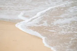 Pantai Semilir Tuban, Tetap Menawan di Tengah Kepungan Industri