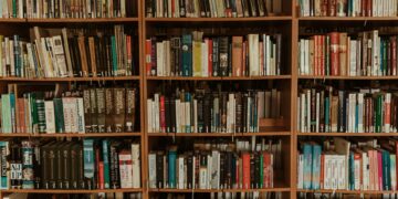 Perpustakaan Kota Batu salah satu tempat terbaik di kota ini, sayang belum banyak orang yang tahu dan mengunjunginya Mojok.co