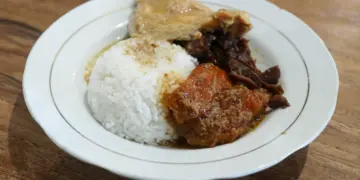 Gudeg Sagan duta gudeg Jogja untuk lidah-lidah yang skeptis (Wikimedia Commons)