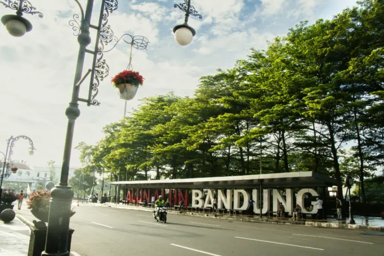 Sebagai orang Sunda, jujur saya iri banget sama orang Jawa (Unsplash)
