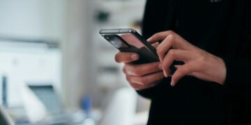 Berhasil kurangi medsos dan hapus pesan, seporsi kemenangan yang meringankan hidup saya Mojok.co