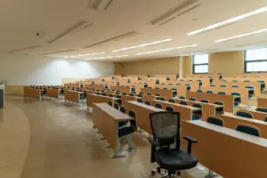 Kerja sambil kuliah program Ekstensi UI mengubah cara pandang terhadap pekerjaan saya sebagai ASN Kementerian