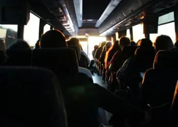 Harapan Jaya dan Pelita Indah, duo maut bus Tulungagung yang bikin banyak penumpang trauma Mojok.co