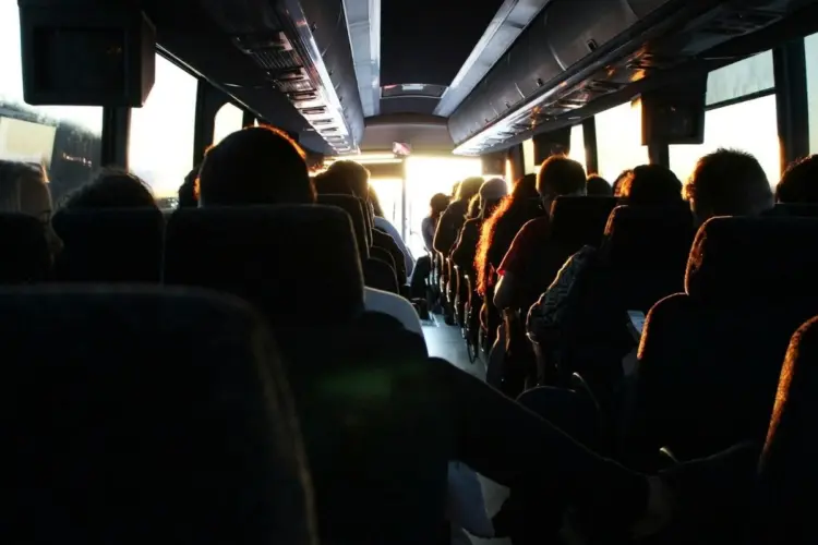 Harapan Jaya dan Pelita Indah, duo maut bus Tulungagung yang bikin banyak penumpang trauma Mojok.co