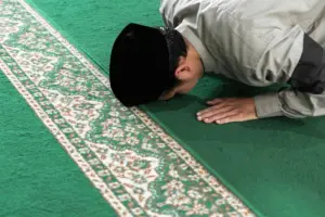 4 alasan saya lebih memilih salat di musala SPBU daripada masjid saat bepergian