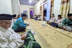 Sisi red flag orang-orang tahlilan yang sulit saya terima, mulai dari rasan-rasan hingga menjadikan piring sebagai asbak