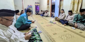 Sisi red flag orang-orang tahlilan yang sulit saya terima, mulai dari rasan-rasan hingga menjadikan piring sebagai asbak Mojok.co