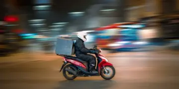 Presiden benar, pendapatan ojol naik hingga 3 kali lipat, tapi syarat dan ketentuan berlaku Mojok.co