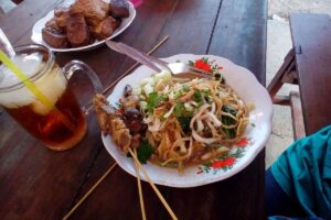Alasan saya suka mampir ke Bakmi Jombor daripada warung bakmi Jawa lain di Jogja Mojok