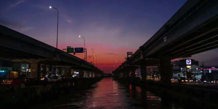 Kerja di Bekasi nggak bikin cepat kaya, justru bikin saya capek dan kangen kampung halaman