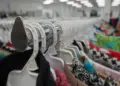 Larang thrifting boleh saja, asal baju lokal harganya nggak bikin puasa seminggu