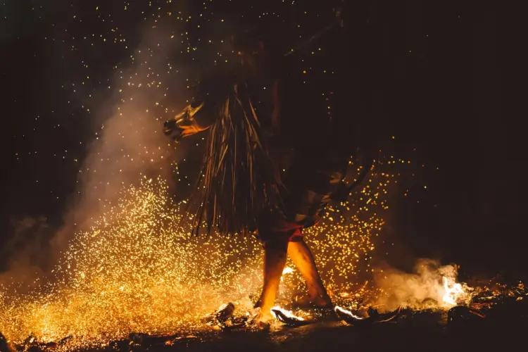Menganggap Tulungagung sebagai pusat pesugihan di Jawa Timur karena banyak industri rumahan adalah kesimpulan yang dangkal, bodoh, malas, dan sampah