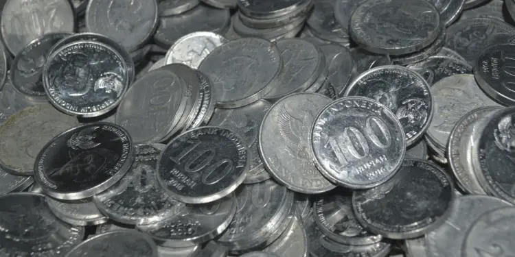 Di kala ekonomi yang sulit ini, bisnis nasi bungkus 7 ribu malah cuan selangit