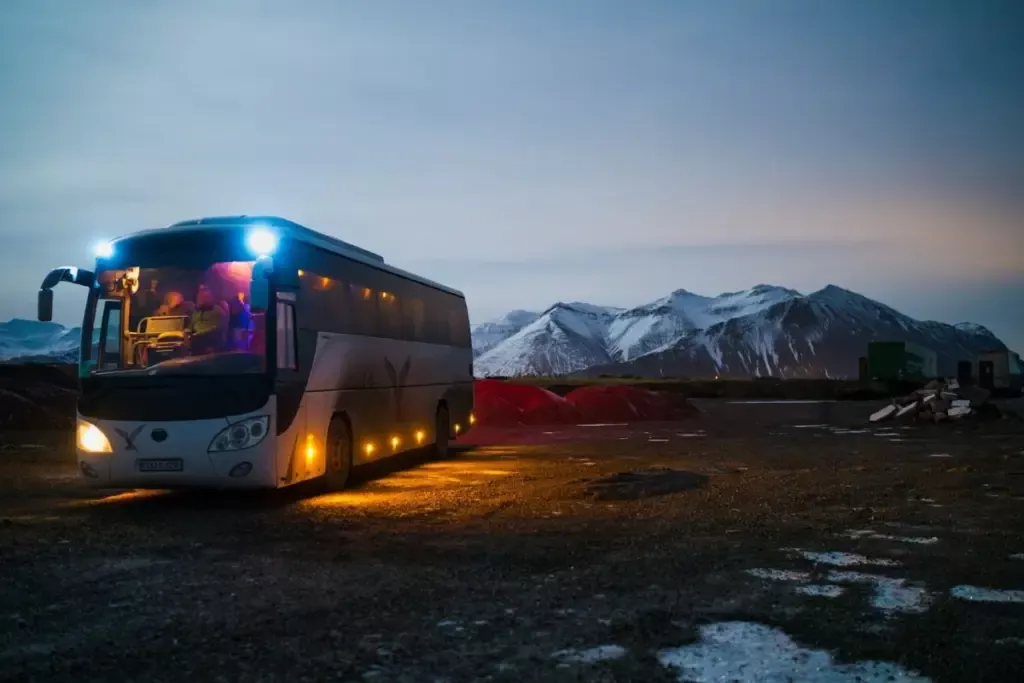 6 aturan sleeper bus yang seharusnya dituliskan besar-besar karena banyak penumpang nggak peka Mojok.co