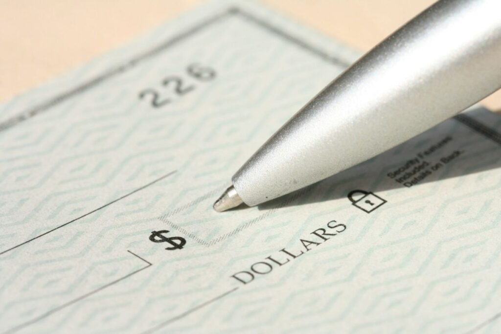 Magang di bank terasa sia-sia karena banyak nganggur daripada kerjanya Terminal