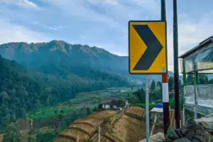 Setelah setahun lebih menikah dengan warga Mojokerto, saya sadar kota ini punya semuanya