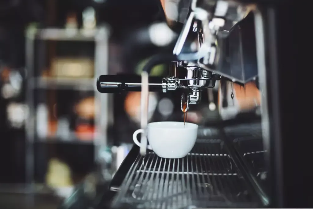 Coffee shop menjamur di Purwokerto, tapi kenapa semuanya terasa sama?