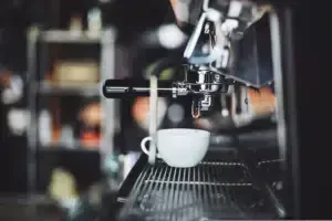 Coffee shop menjamur di Purwokerto, tapi kenapa semuanya terasa sama?