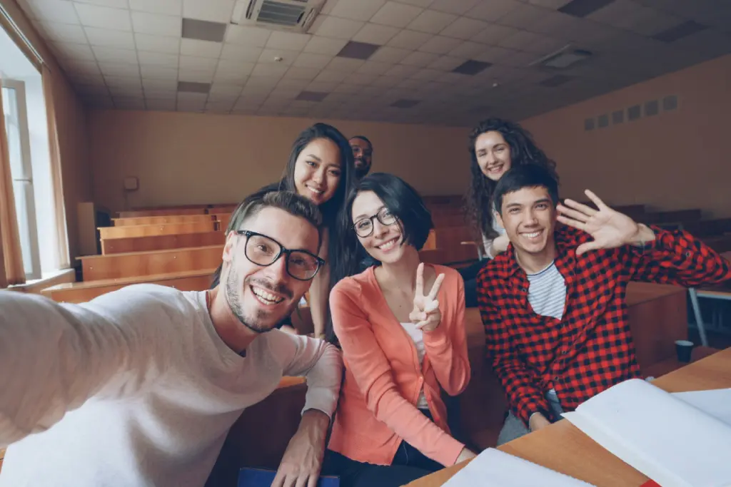 7 jurusan kuliah yang paling gampang dapat kerja Jaminan cuan! (Unsplash)