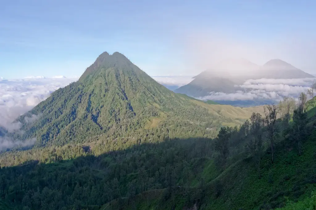 Gunung Ranti Banyuwangi, alternatif menikmati negeri di atas awan tanpa khawatir berdesakan