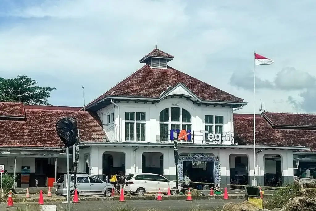 Alasan warga lokal nggak betah tinggal di Tegal yang semakin hilang arah Mojok.co