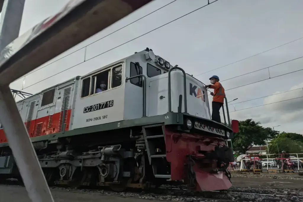 Stasiun Tugu Jogja, saksi duka, cinta, harapan, serta kekalahan orang-orang di Jogja