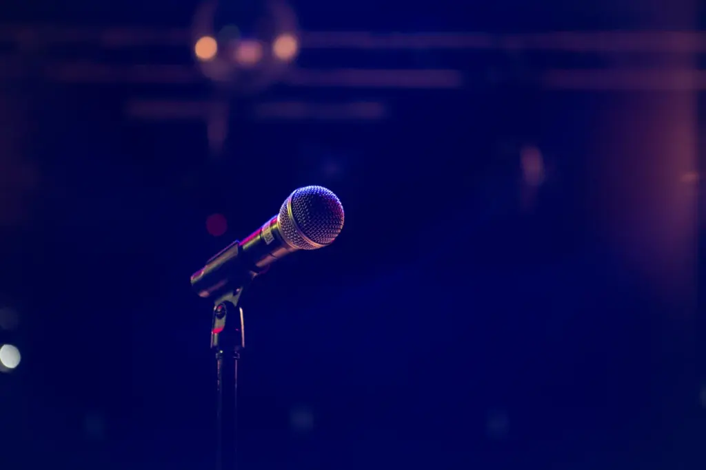 Ini pengajian atau konser dangdut? Kok biduannya lebih ditunggu daripada ilmunya?