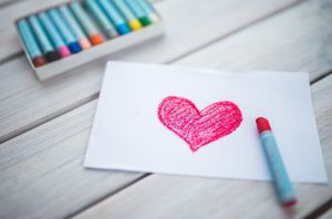 4 Hadiah Romantis Pengganti Cokelat di Hari Valentine