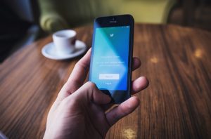 Agar Para Pejuang Twitter Tetap Sehat dan Bahagia