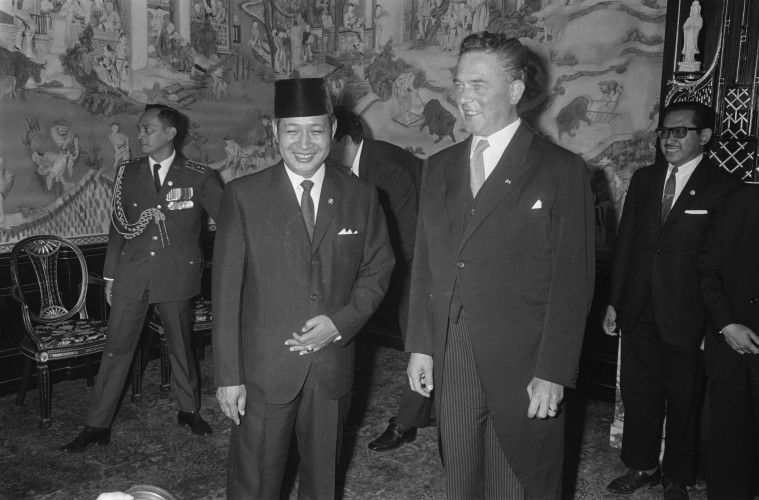 Jenderal Besar H.M. Soeharto: Syuramkan Nasib si Merongos!