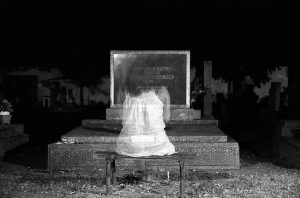 Nyawa yang Melayang dan Hantu yang Dipeluk Dalam Umpatan Makassar