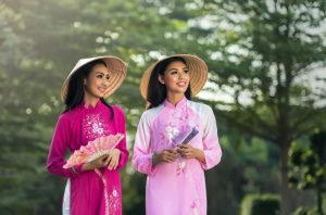 Memilih Pacar di Antara Dua Pilihan