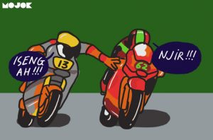 Dalam Kecepatan Tinggi Pebalap Moto2 Tekan Tuas Rem Lawan, Kalau Bercanda Kira-kira Woy!