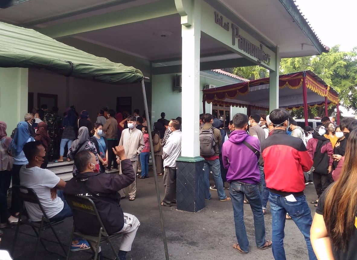 Antrean vaksin di Balai Pamungkas Yogyakarta. Foto. Dok Istimewa