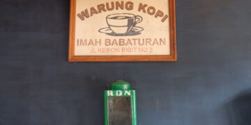Warung kopi Imah Babaturan Mojok.co