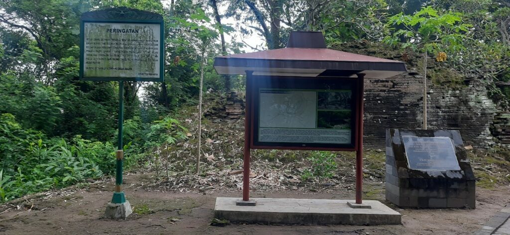 Antakpura, Makam Ratu Malang mojok.co