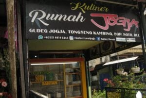 Plang Nama Kuliner Rumah Jogja Medan
